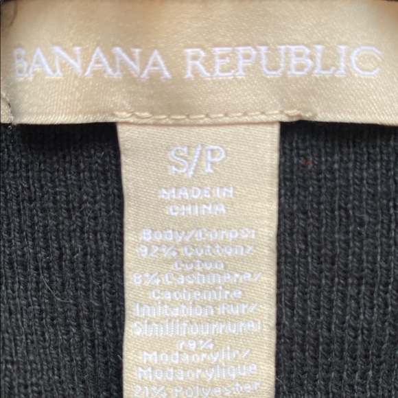 Banana Republic sweater with faux fur collar - Picture 6 of 6